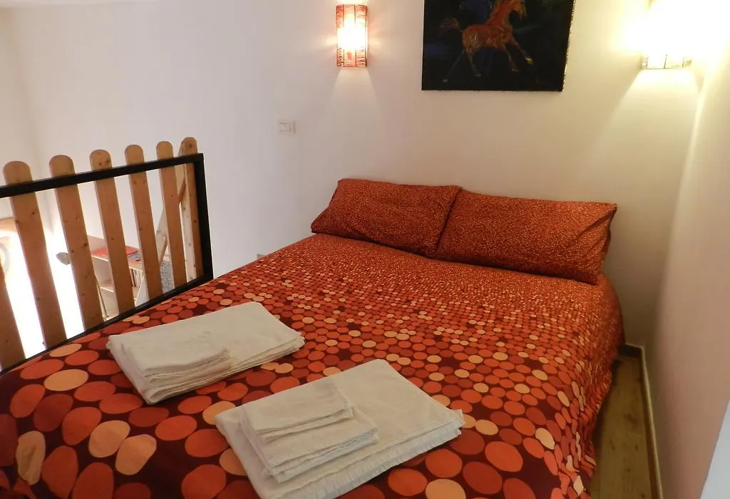 Modern Flat Cavour-1
